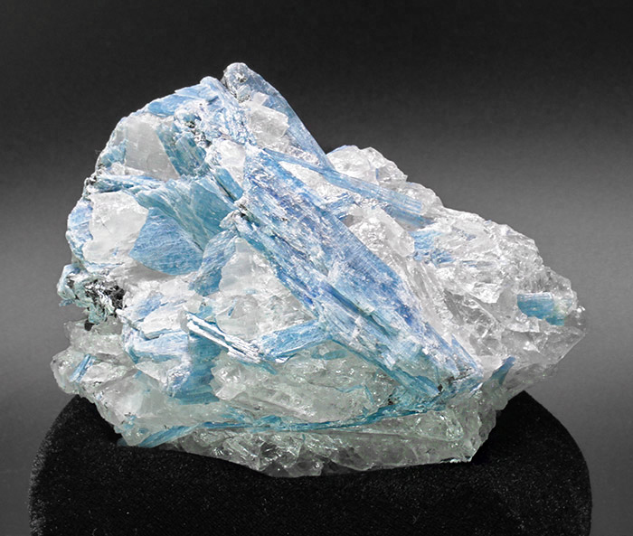 限定!大特価!カイヤナイトの原石 《 No.2》【天然石・パワーストーン】