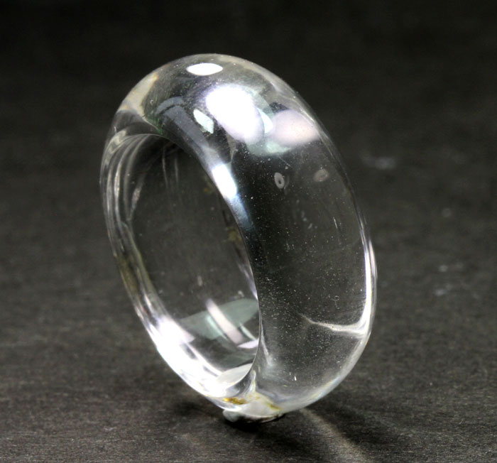 再入荷!お値下げ!ネパール産★ガネッシュヒマール水晶のくりぬきリング　　/4月