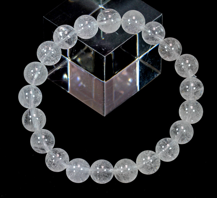 超限定【証明書付】ヒマラヤ・ネパール産のアンナプルナ水晶8ｍｍブレス  【ミルキータイプ】   /4月【天然石・パワーストーン】