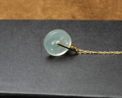 【鑑別書付】限定!氷翡翠の18金 管玉 B/5月    【天然石・パワーストーン】