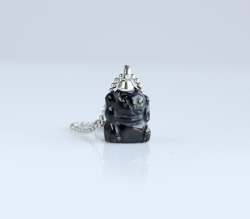 新春！伊勢浄化！招き猫のミニチャーム 豆サイズ　【オニキス・両手】 　ise2023