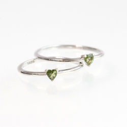 【伊勢】モルダバイトのベビーリング【ハート】　約3mm  　　 ise2024   reiseki