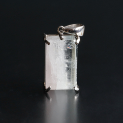 【伊勢】アクアマリンwithモルガナイトのシルバー925製 ペンダント　18.1×11.1ｍｍ　《No.1》 　ise25　　