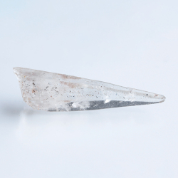 限定!再×19 ご紹介!証明書付き☆カイヤナイト入りモンドクォーツ 【67.8×19.3mm】　　No.137