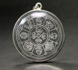 限定再入荷!最高品質!ネパール産★ガネッシュヒマール水晶 ASTAMANGALペンダント  /4月 【天然石・パワーストーン】