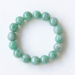 【伊勢】大特価!翡翠13mm~13.7mmブレスレット　MB061　　【パワーストーン,天然石】5月