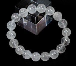 超限定【証明書付】ヒマラヤ・ネパール産のアンナプルナ水晶10ｍｍブレス  【ミルキータイプ】   /4月【天然石・パワーストーン】