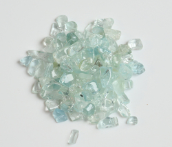 抜き打ち鑑別済み！限定!ブラジル産アクアマリンのさざれ　100g　　　【Mサイズ】　　10mm前後　　　　