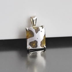 浄化済み!珍品!パラサイト隕石【イミラック】ペンダント　No,1　　12×11mm　　　izumo