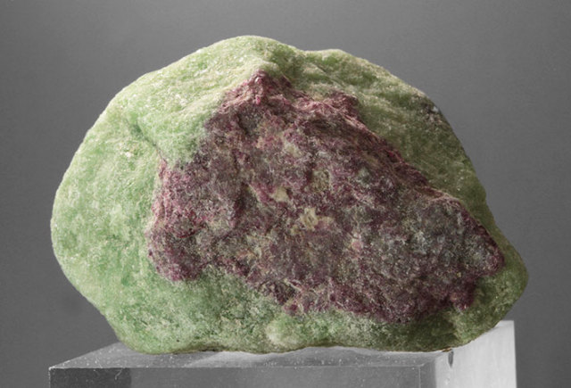 珍品!大特価!ルビー・イン・ゾイサイトの原石 《S》 No.3 /7月