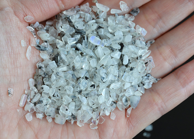 限定大特価!レインボームーンストーンのさざれ [小] 500g jo