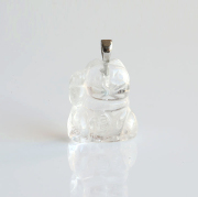 新春！伊勢浄化！招き猫のペンダント Mサイズ　【水晶・右手】　　ise2023