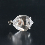 特価!ハーキマーダイヤモンドの原石ペンダントトップ　18×14mm  　 【8】
