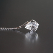 限定!ハーキマーダイヤモンドの原石　ミニペンダントトップ　12.5×9mm 【2】