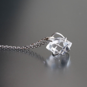 限定!ハーキマーダイヤモンドの原石　ミニペンダントトップ　12×8mm 【4】