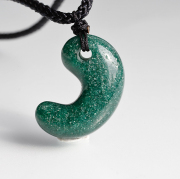 限定!グリーンアベンチュリンのSAの勾玉ペンダント[No.1]　susa2 rei2  sale