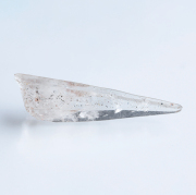 限定!再×19 ご紹介!証明書付き☆カイヤナイト入りモンドクォーツ 【67.8×19.3mm】　　No.137