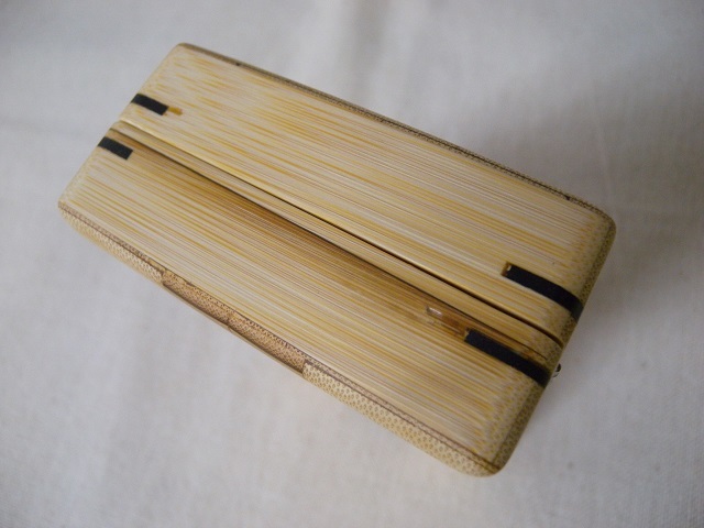 銘木毛鈎箱 HANDCRAFT NATURAL WOOD FLY BOX 樹種：バンブー ハンド