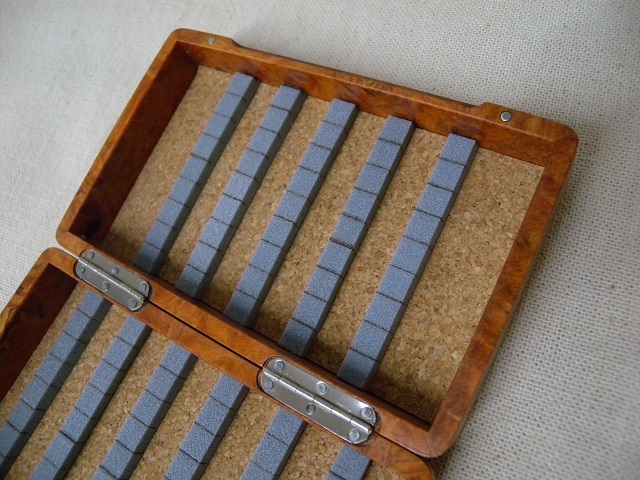 銘木毛鈎箱 HANDCRAFT NATURAL WOOD FLY BOX 樹種：メープル ハンド