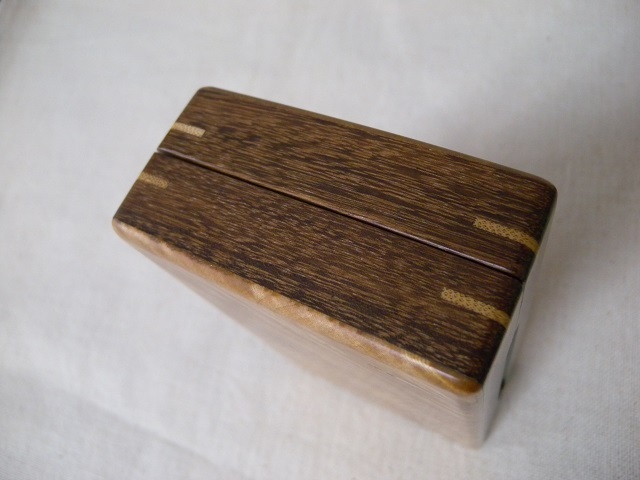 銘木毛鈎箱 HANDCRAFT NATURAL WOOD FLY BOX 樹種：橡 ハンド