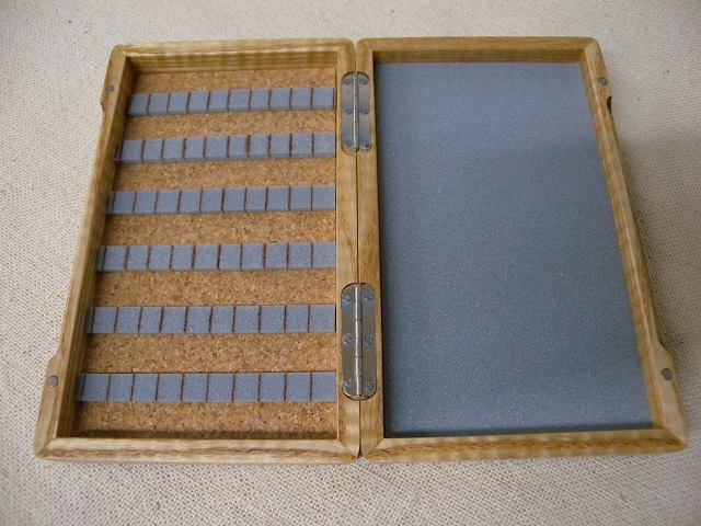 銘木毛鈎箱（薄型） HANDCRAFT NATURAL WOOD FLY BOX 樹種：花梨