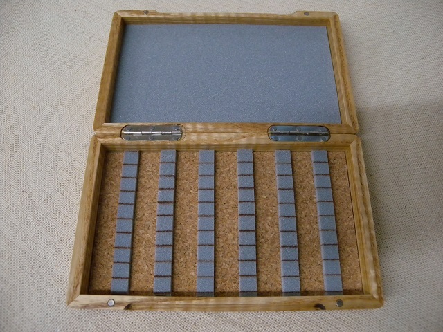 銘木毛鈎箱（薄型） HANDCRAFT NATURAL WOOD FLY BOX 樹種：花梨
