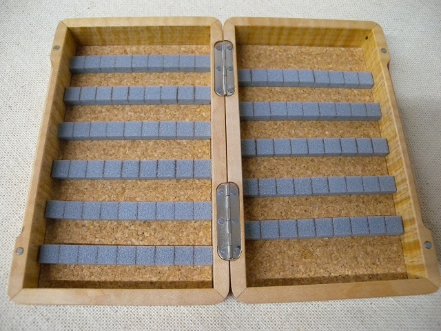 銘木毛鈎箱（薄型） HANDCRAFT NATURAL WOOD FLY BOX サビ