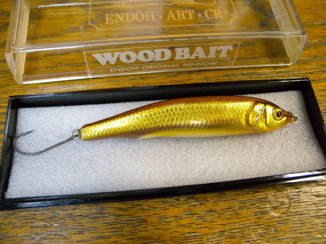 ENDOH・ART・CR（エンドウアートクラフト）　WOOD BAIT（ウッドベイト）　ENDOH ORIGINAL MINOW　WB 8FT　 茶金ワカ　２００２年製