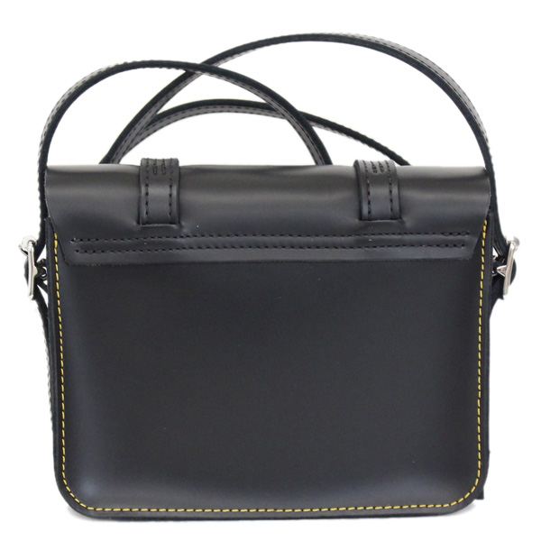 Dr. Martens (ドクターマーチン)ブラック サッチェルバッグ　7インチ 7インチ サッチェル パデッド