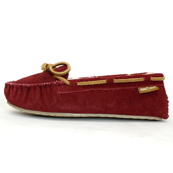 正規取扱店 MINNETONKA(ミネトンカ) Sheepskin Pippa Slipper(シープスキンピッパスリッパ) #42025 CRANBERRY レディース MT368