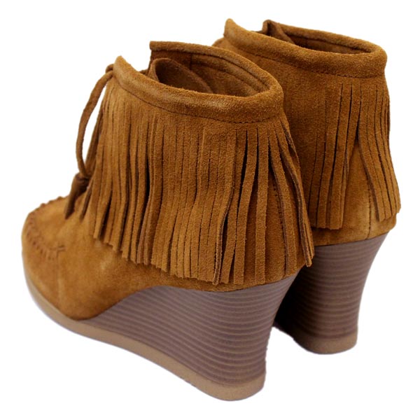 正規取扱店 MINNETONKA(ミネトンカ) Lace-up Fringe Ankle Wedge Boot(ウェッジブーツ) #84022 BROWN レディース MT242