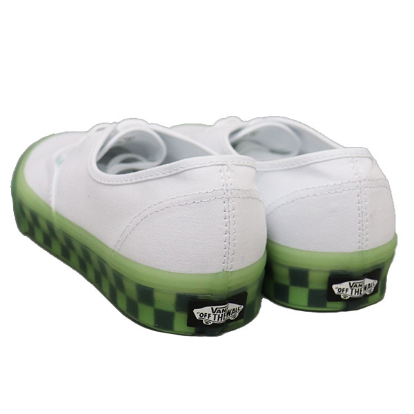 VANS(ヴァンズバンズ)正規取扱店