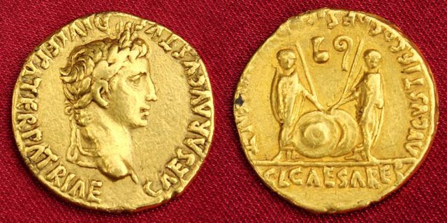 TKC024 アウグストゥスのデナリウスコイン