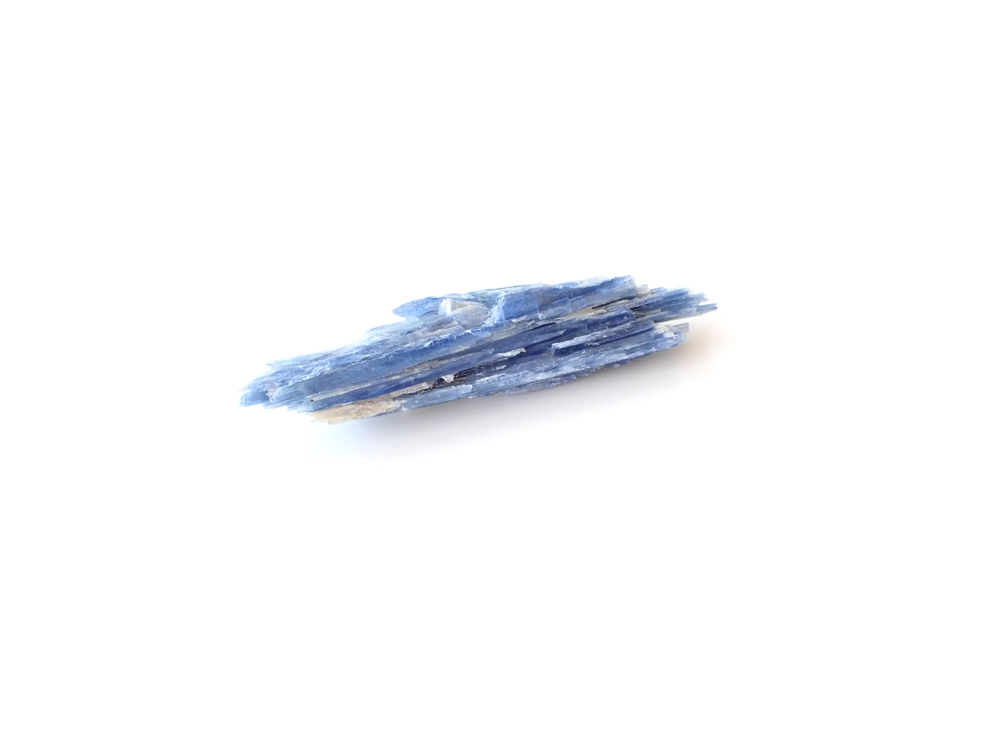 カイヤナイト原石