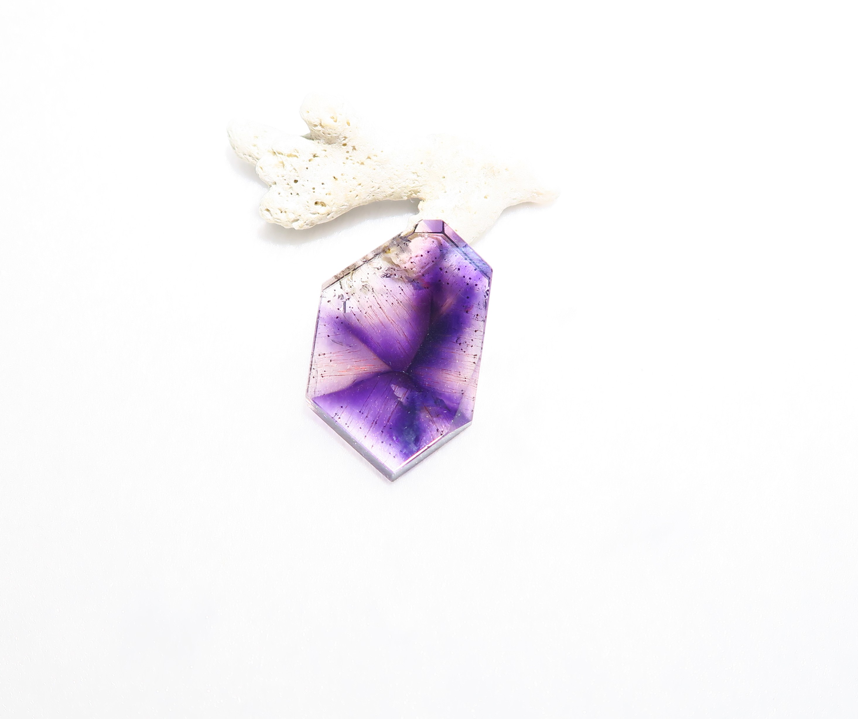 SA1383 【店長おすすめ】 ☆稀少☆ トラピッチェ・エレスチャル  