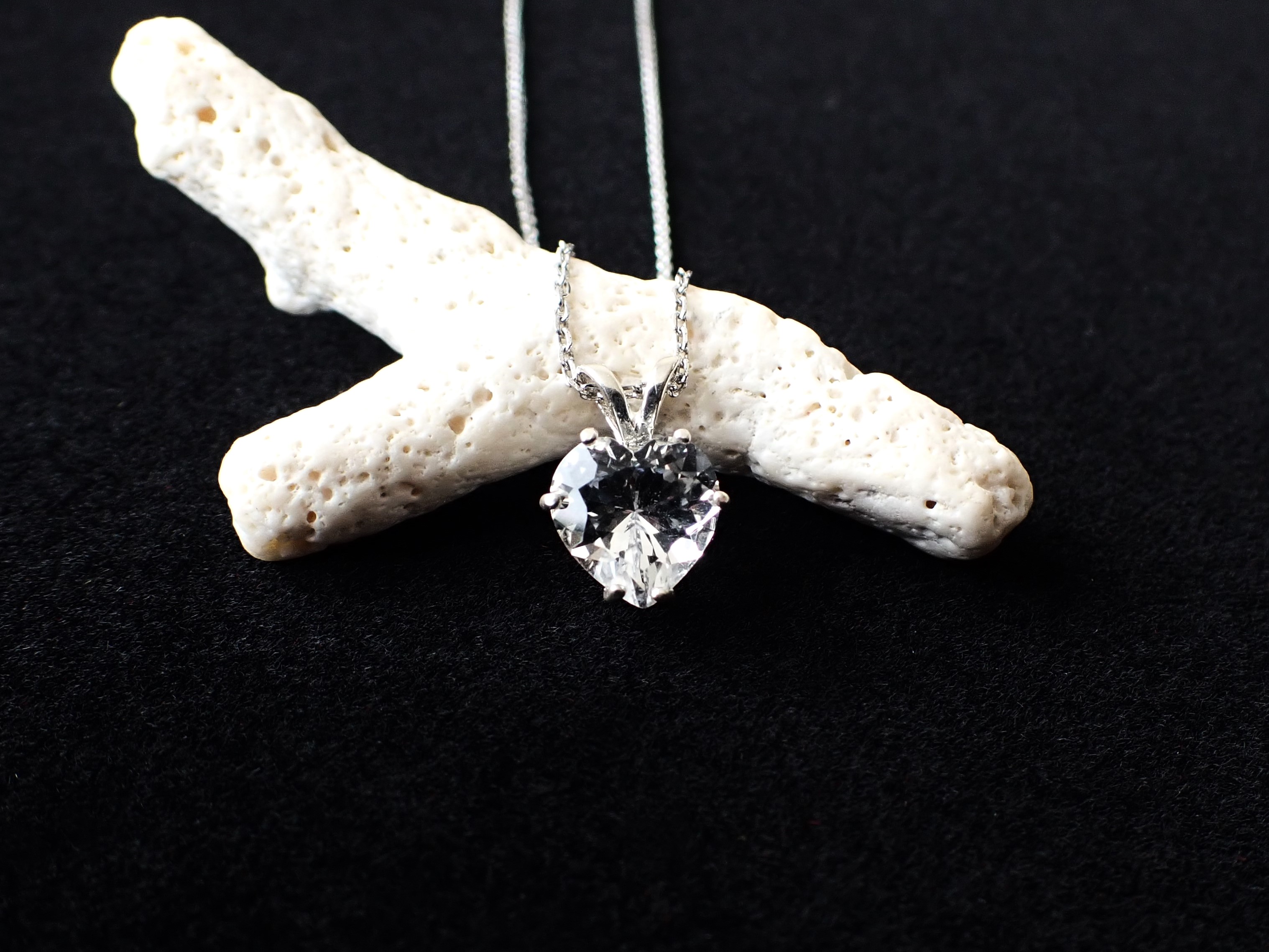 アゼツライトハートペンダントトップ