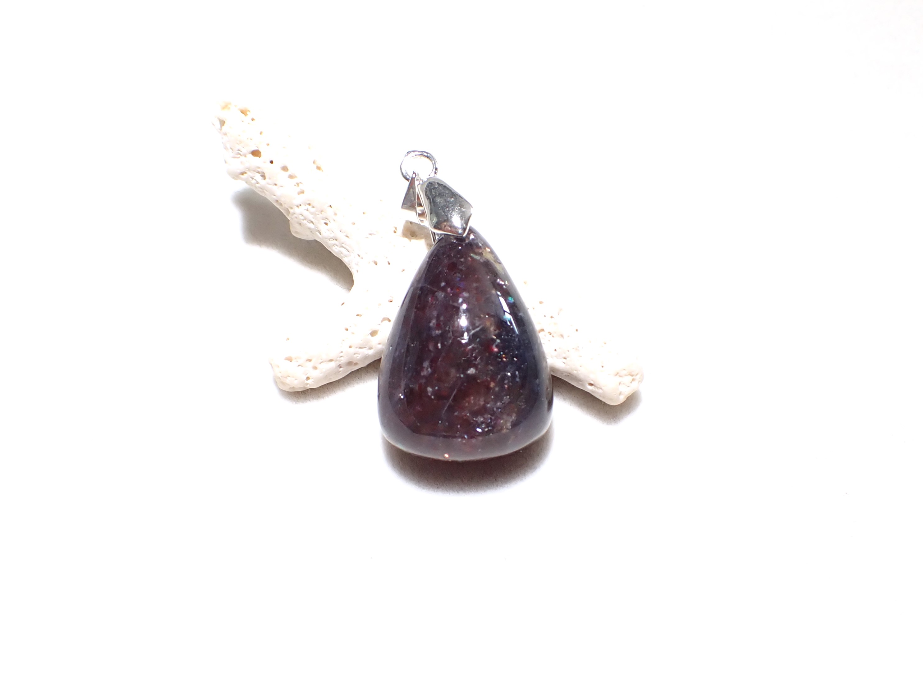 アイオライトサンストーン