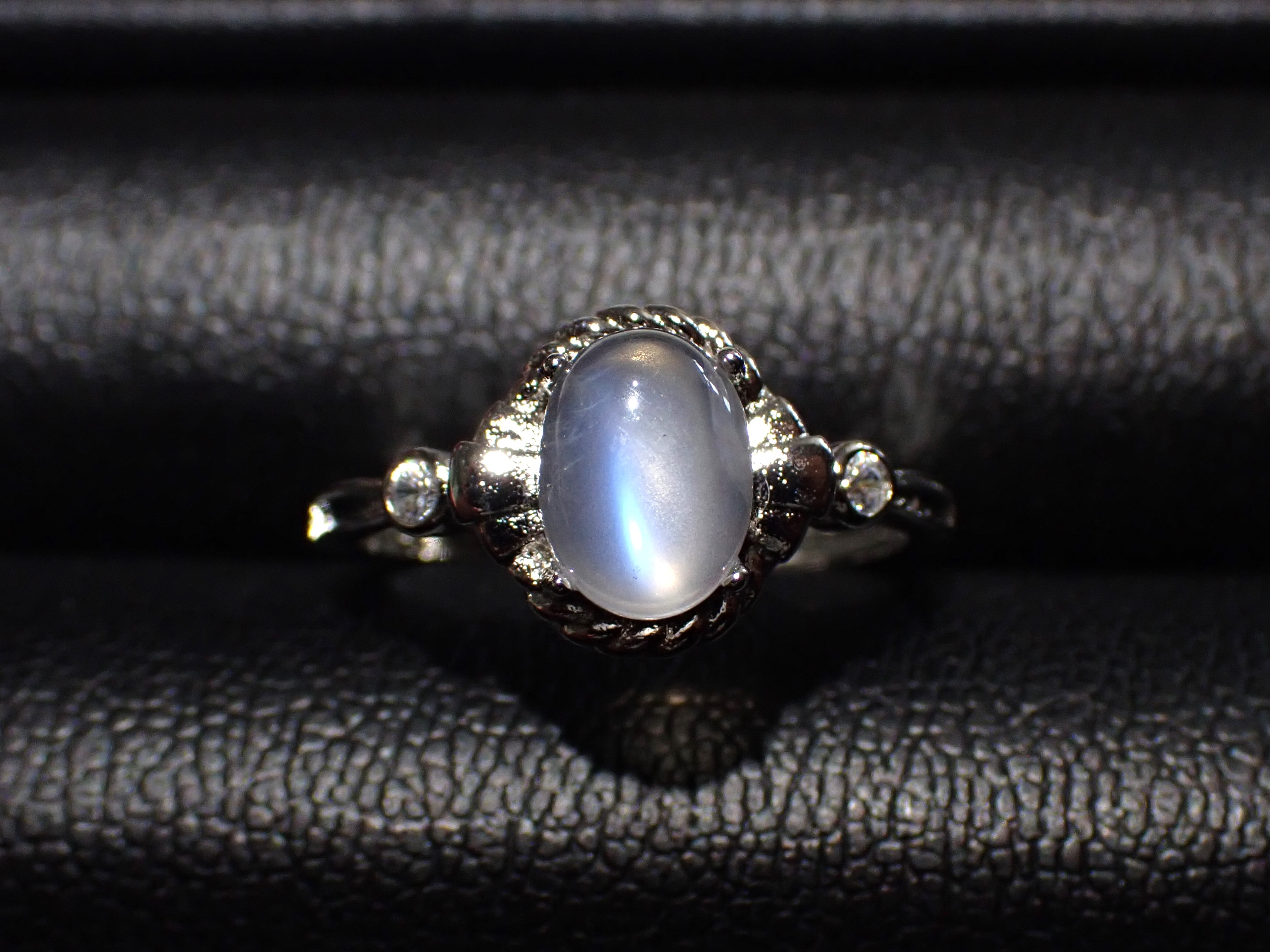 ペリステライト