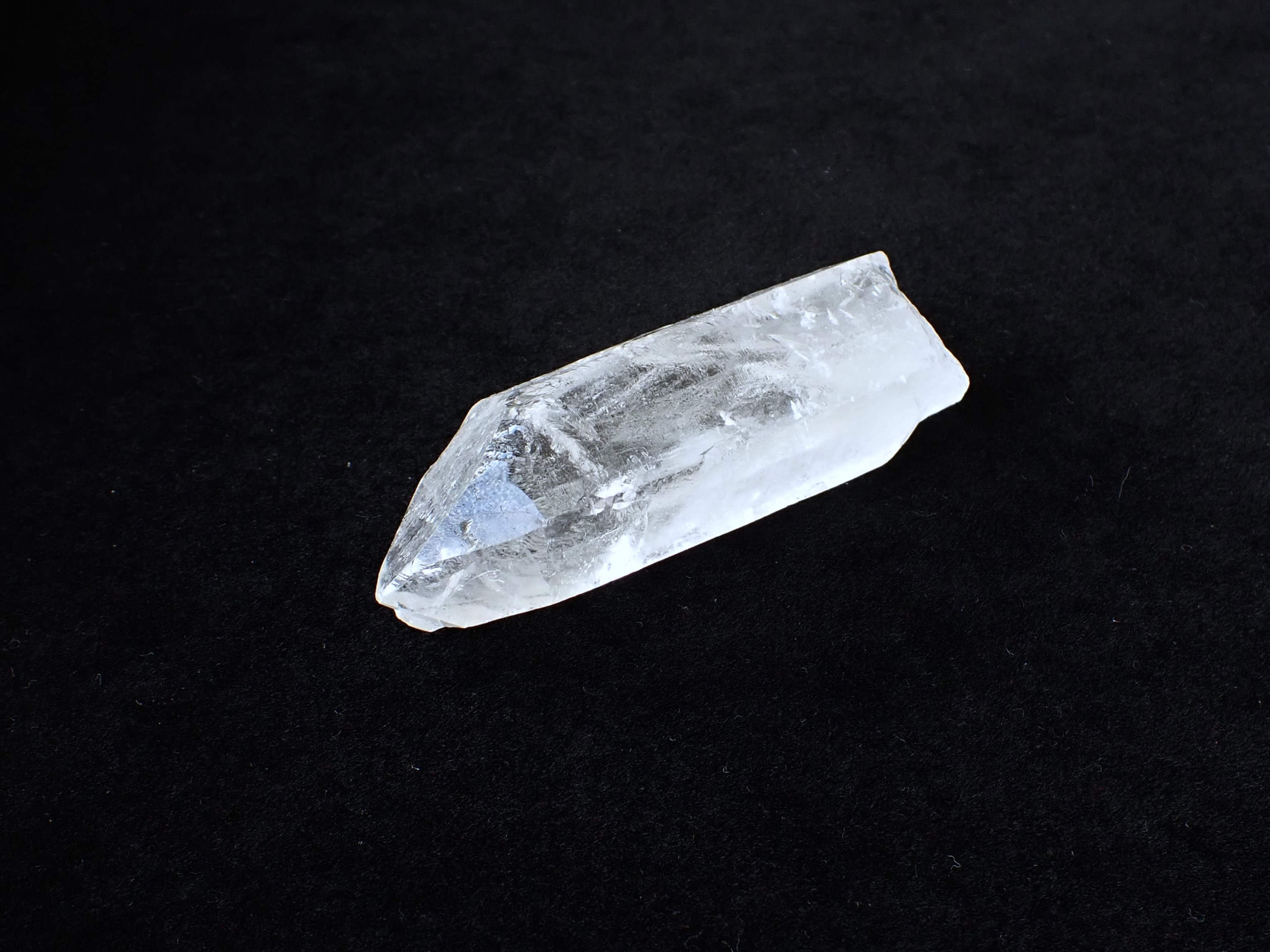 トライゴーニッククォーツ