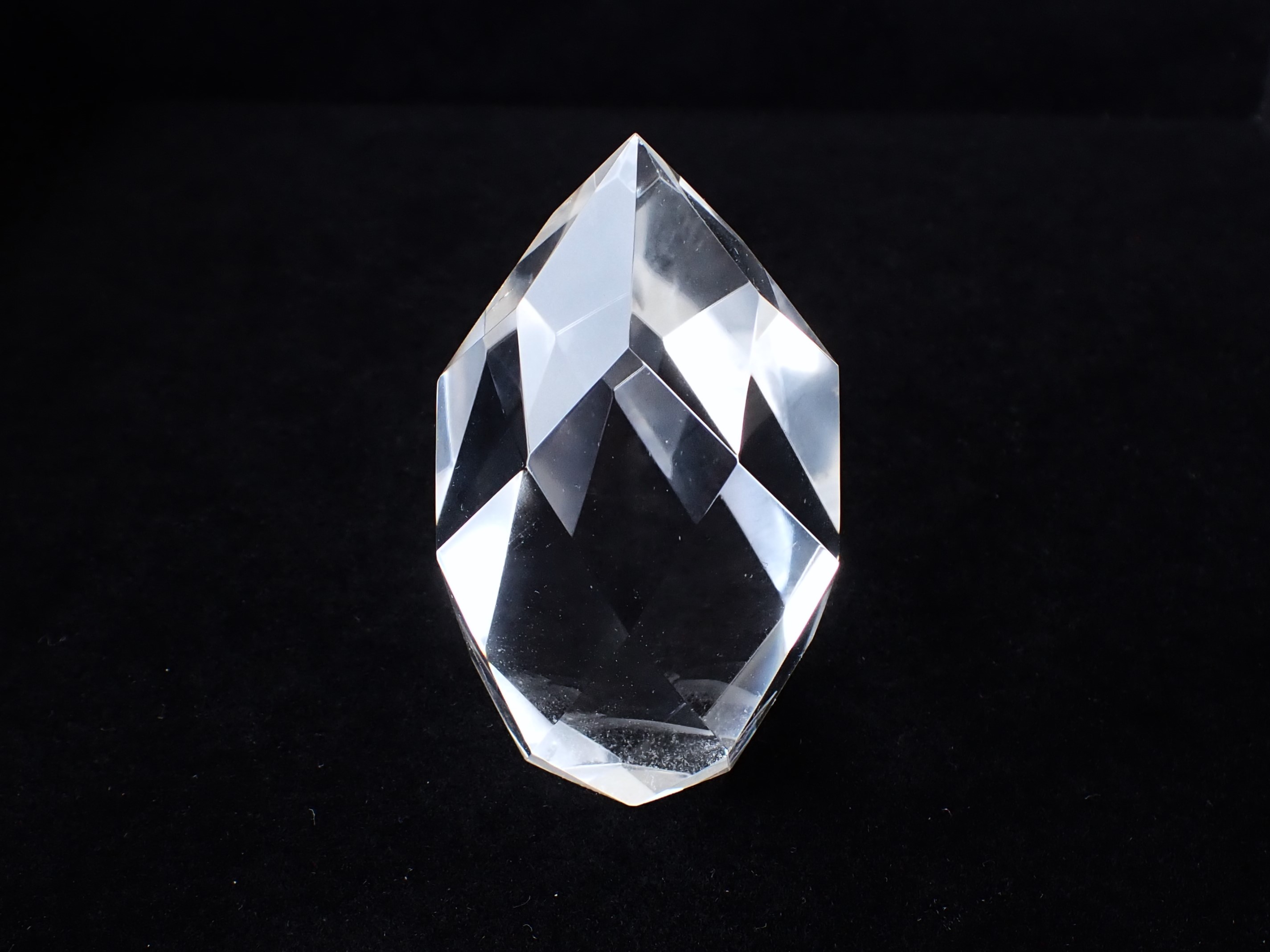 レムリアシードクリスタルティアーカット