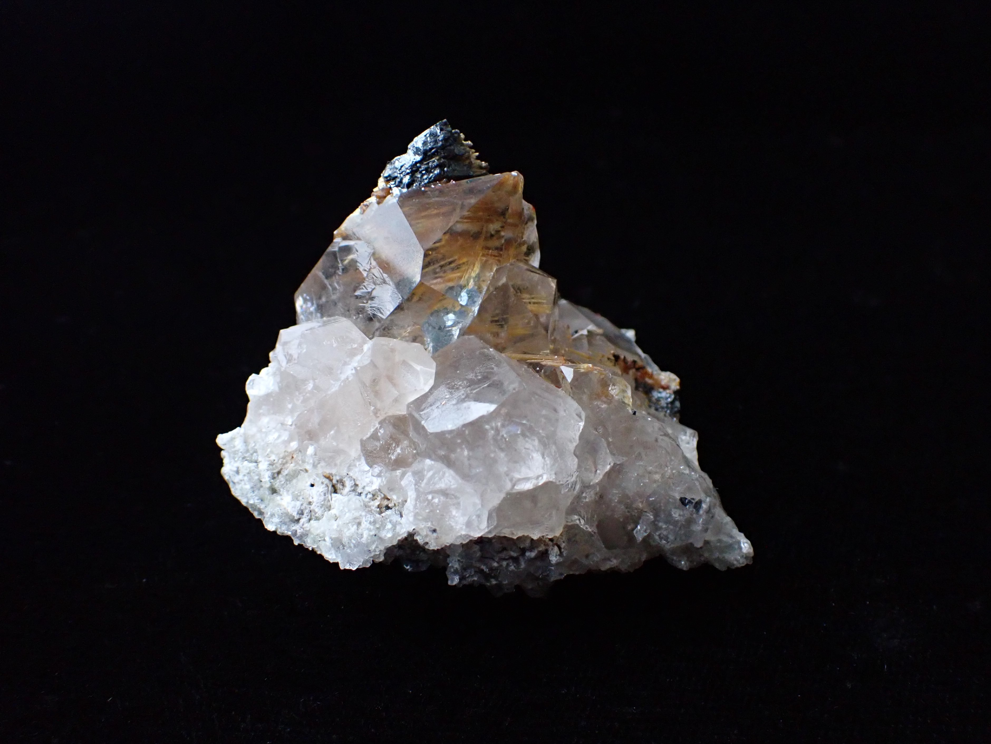 RE0639　ルチルクォーツ／ヘマタイト　６３ｇ