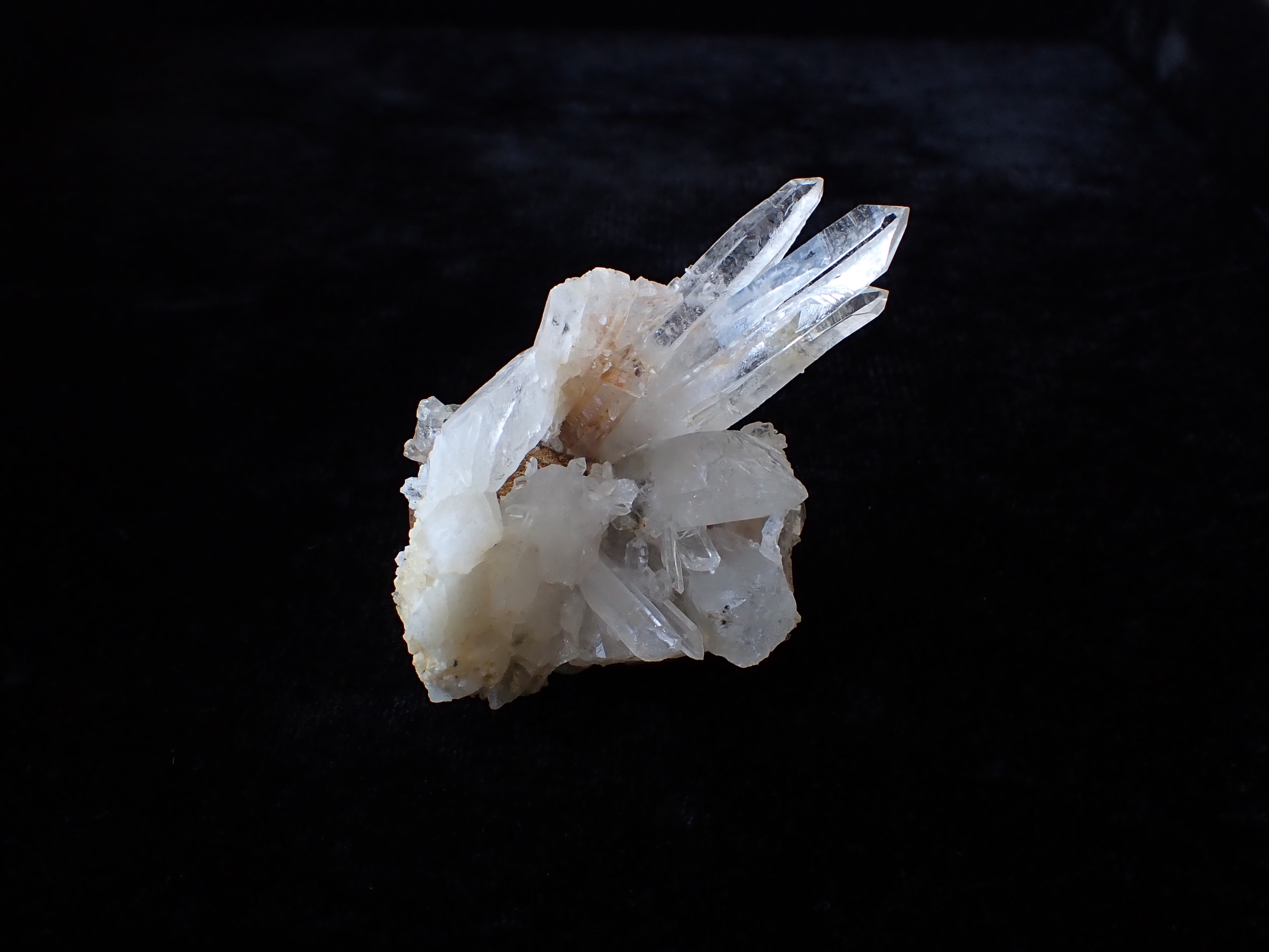 ダウラギリ産水晶