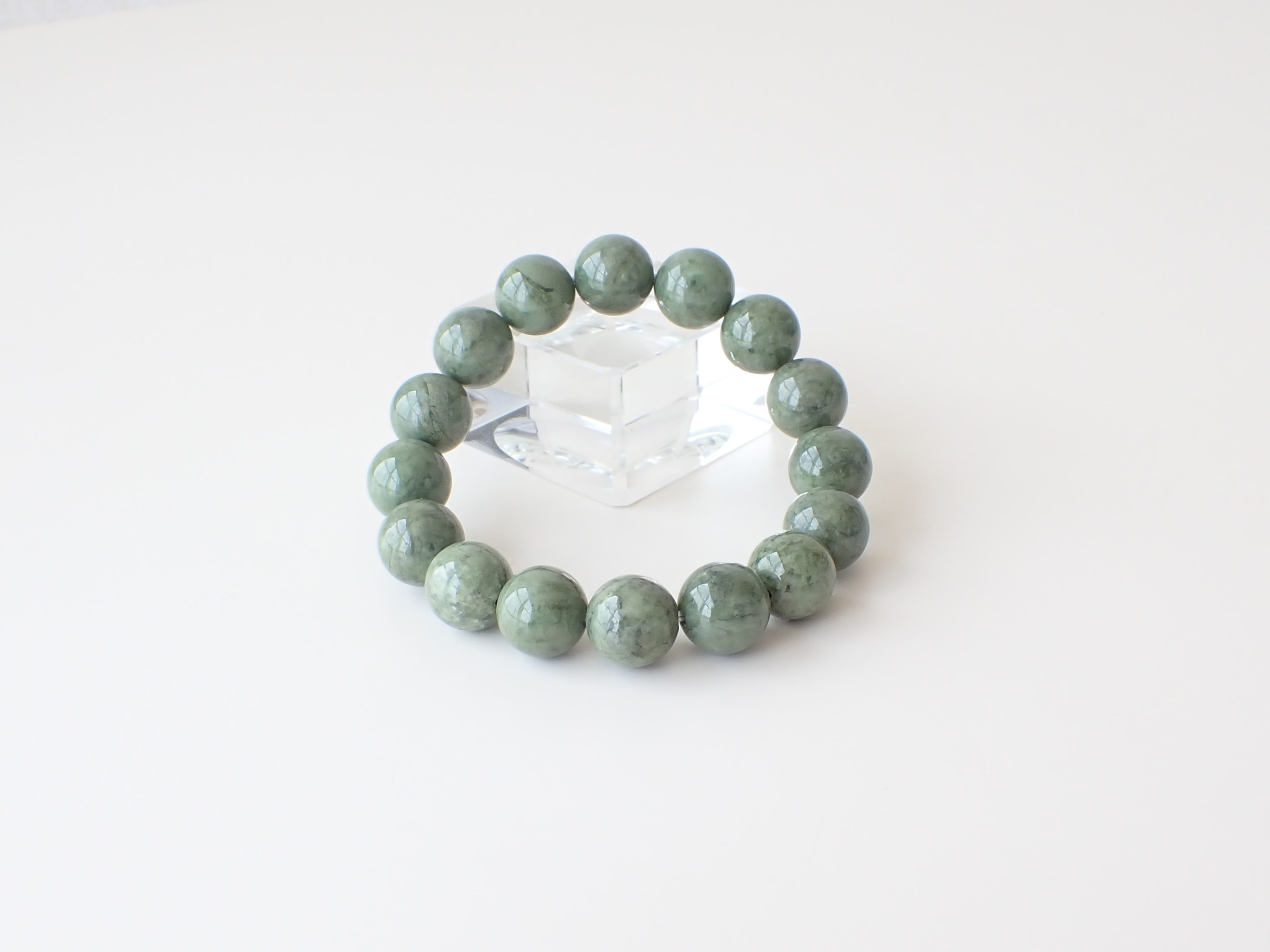 パイロクシナイトブレスレット