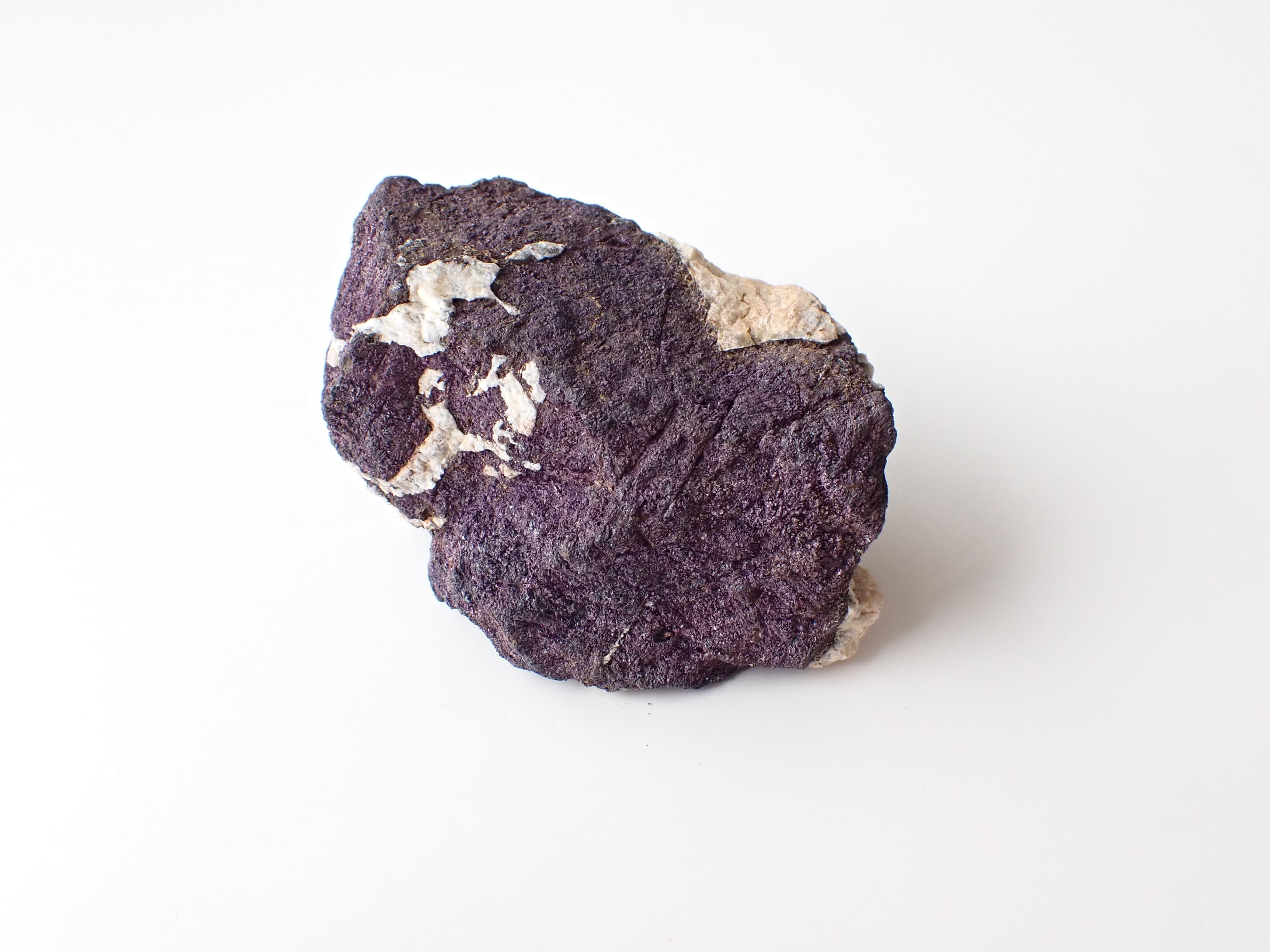 AB3286　パープライト（ヘテロサイト）　原石　２９３ｇ