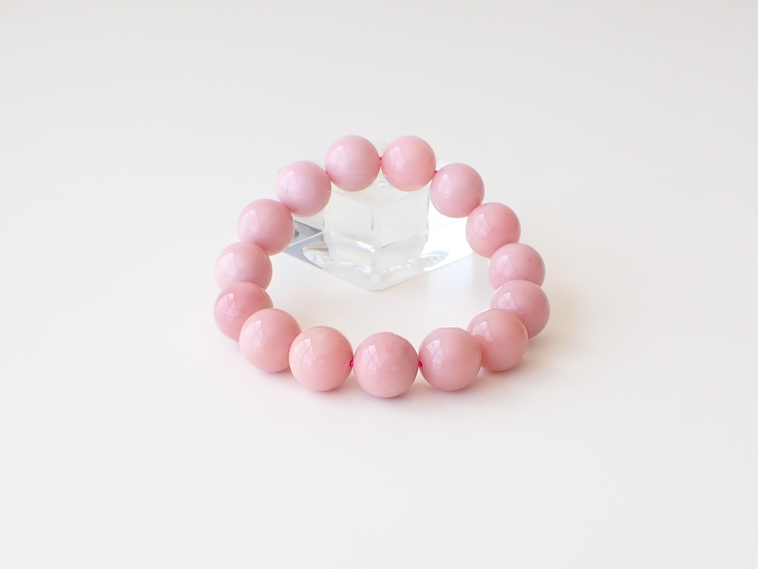 ピンクオパールブレスレット