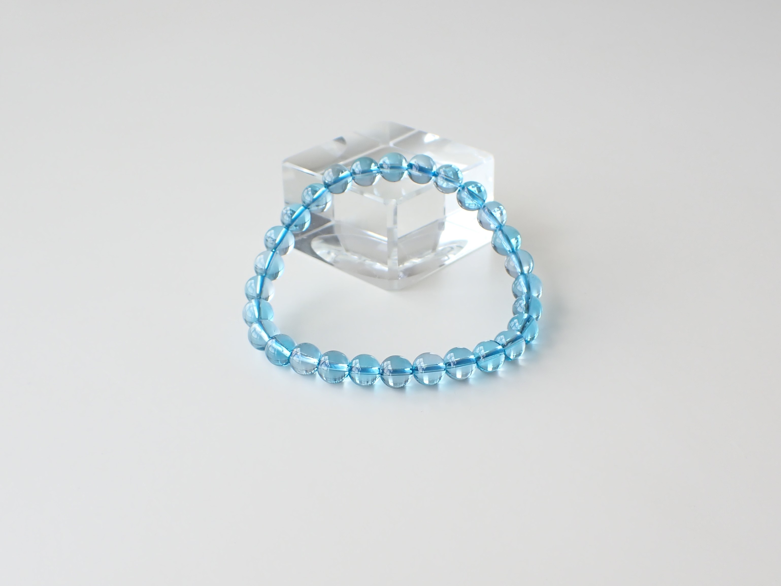 HE0236　スイスブルートパーズ　７ｍm　ブレスレット