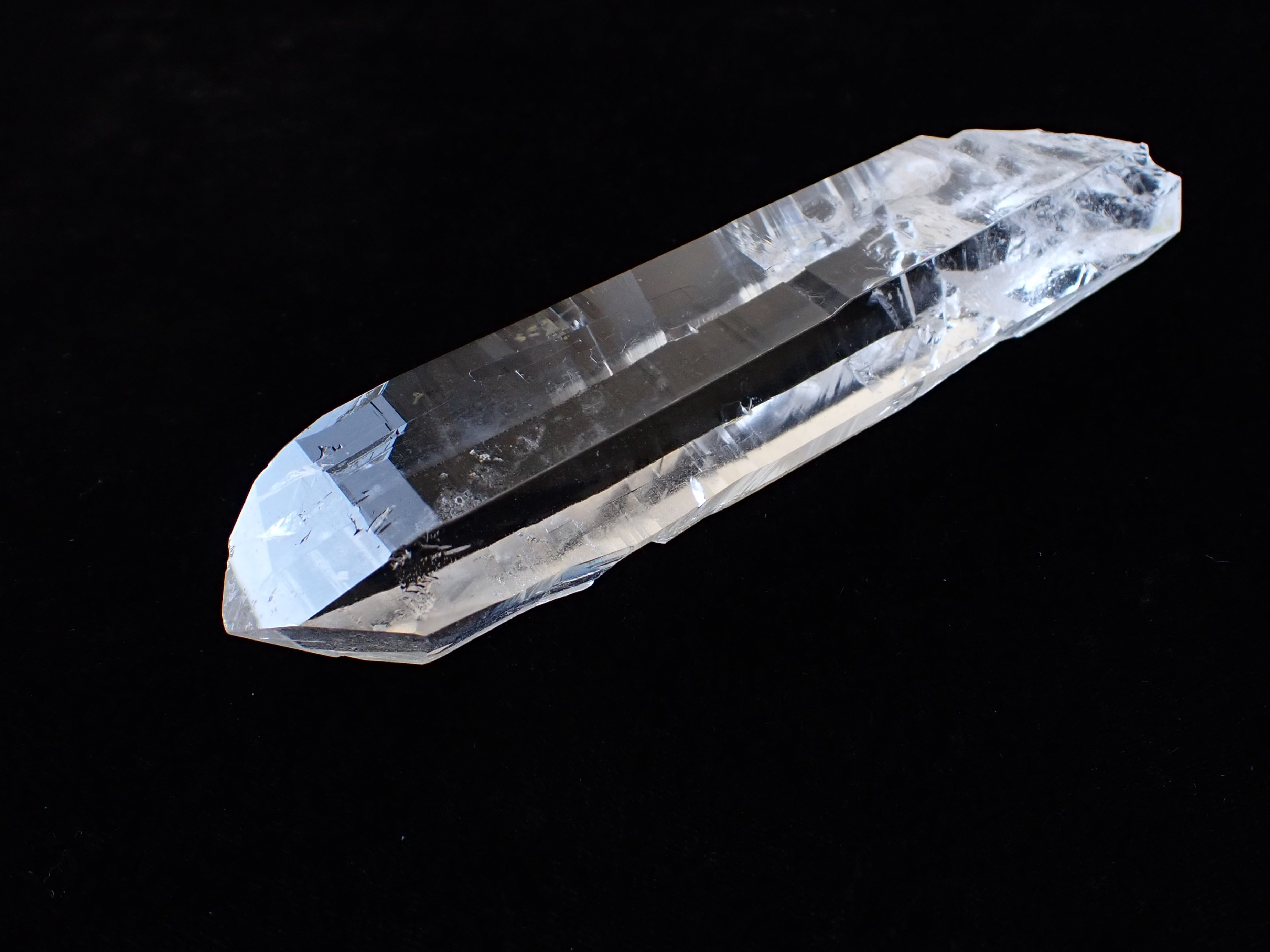 MP0018　タンザニア産　モンドクォーツ　１２９．７ｇ　