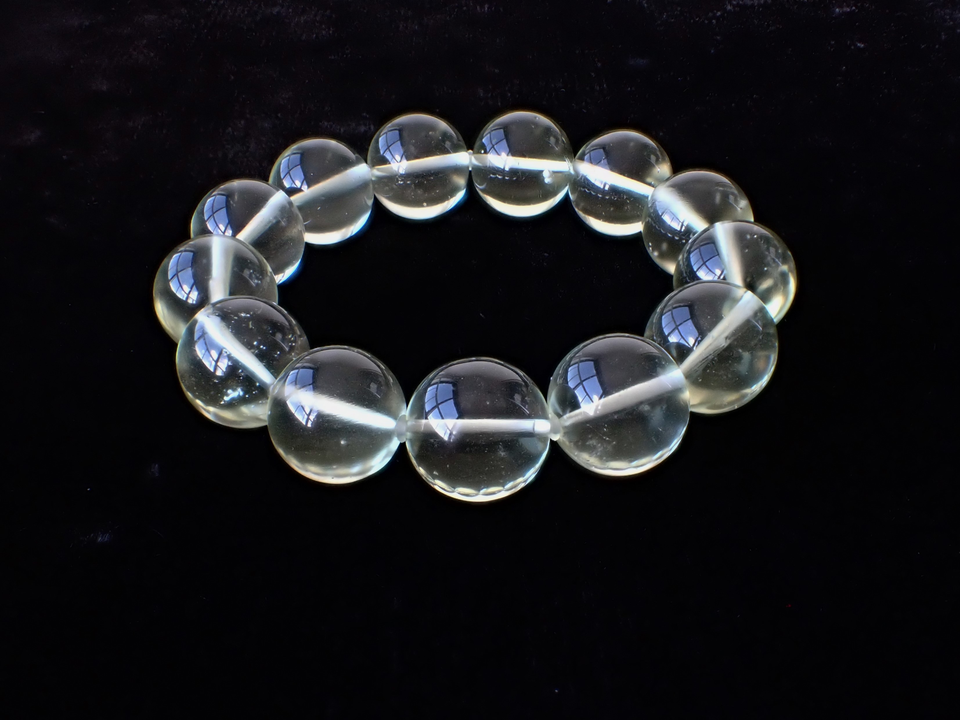 RI0221　【プレミアム】　リビアングラス　１５．７ｍｍ～１６．３ｍｍ　ブレスレット　☆宝石鑑別書付き☆