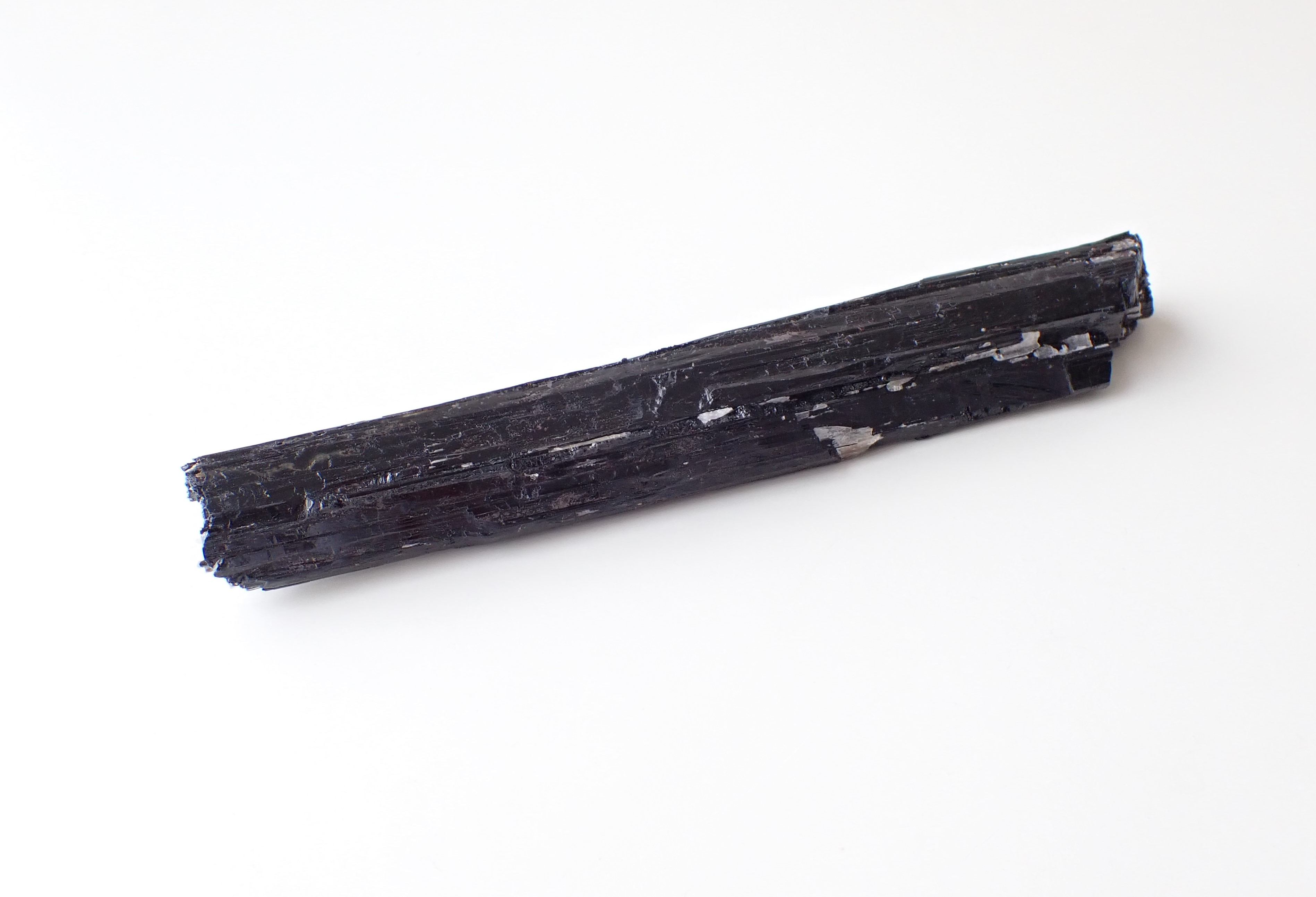 TＡ0553　ブラックトルマリン（ショール）　原石　２６３ｇ