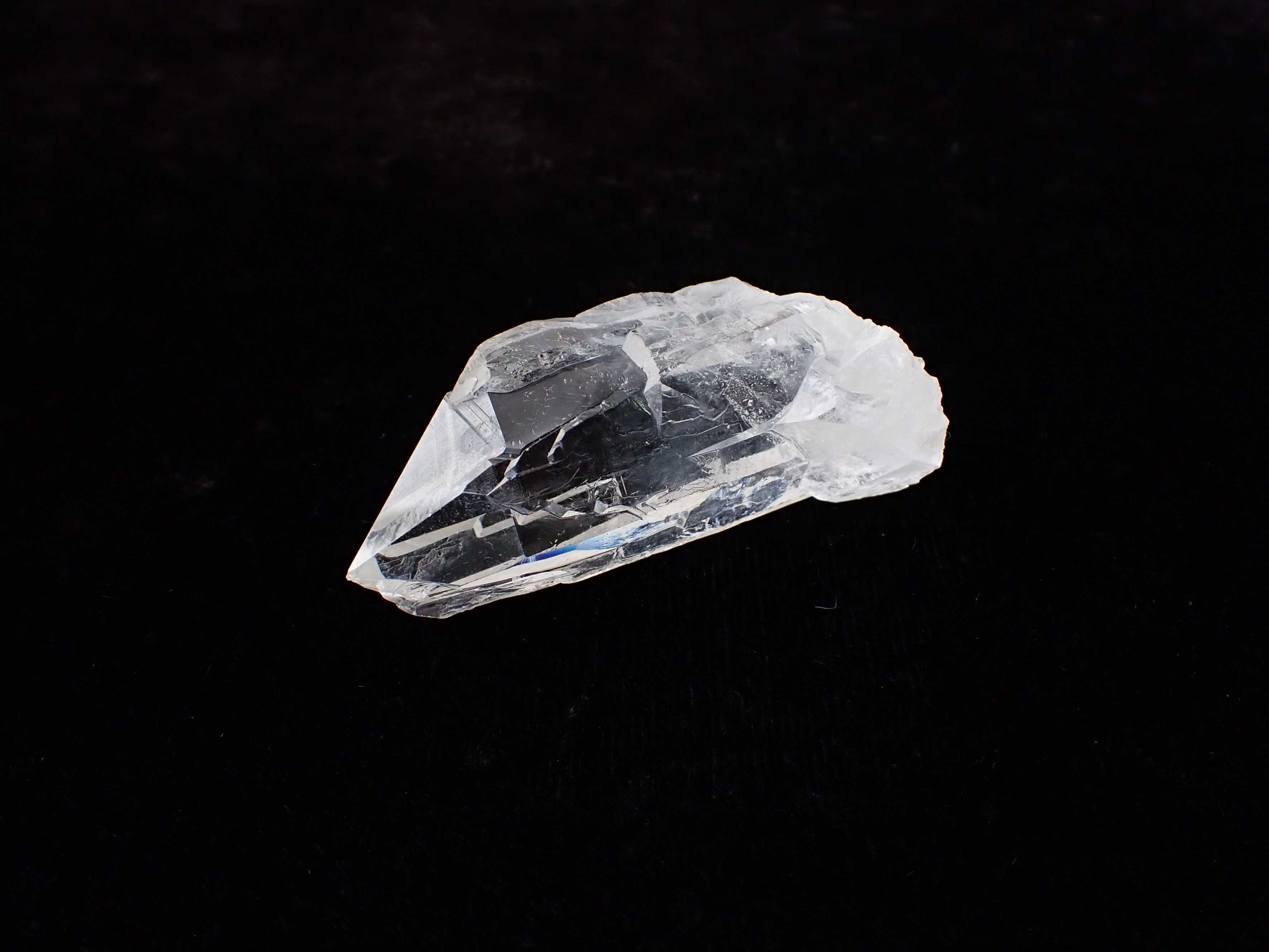 CD0097　☆ノンポリッシュ☆　カテドラルクォーツ　４３．７ｇ　